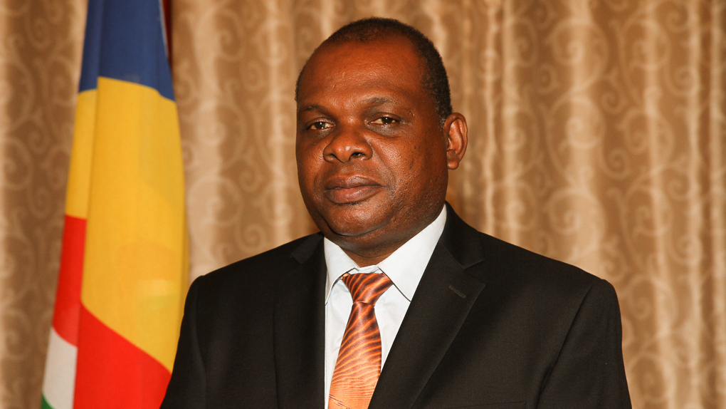 Didier Dogley, turistminister seychellerna